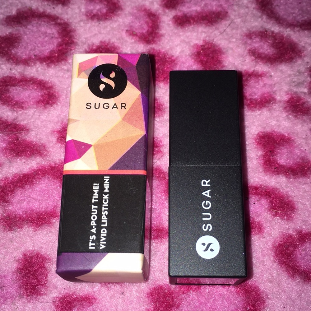 Sugar it’s pout time vivid lipstick -mini